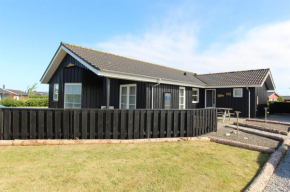 Three-Bedroom Holiday Home in Tarm